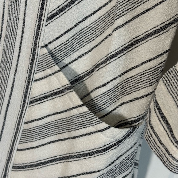 Soft Surroundings NWOT 100% Cotton Tunic Stripe V-Neck Pocket Blouse - Picture 2 of 9
